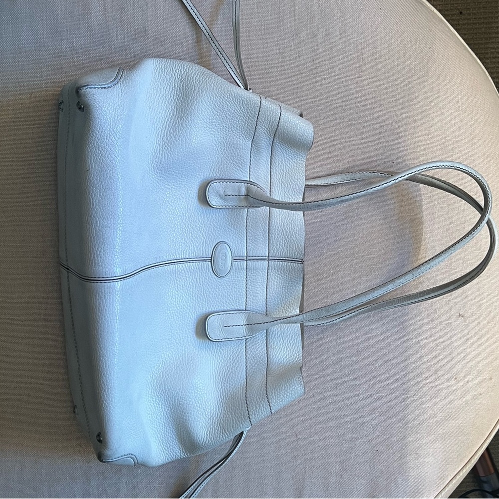 Tod’s D bag in white